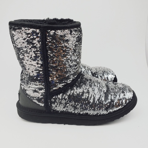 UGG | Girl's Youth Sequin Silver/Black Boots - 6 - Picture 2 of 8
